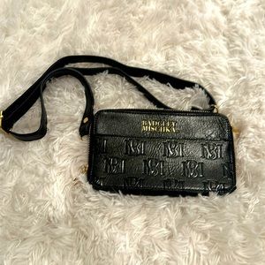 NWOT Badgley Mischka waist bag black/gold